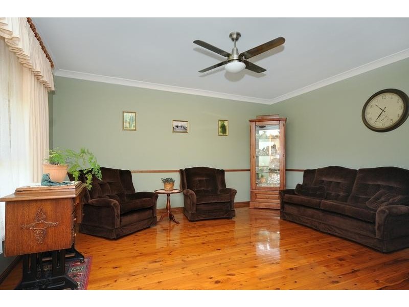418 Mackenzie Street, Middle Ridge QLD 4350