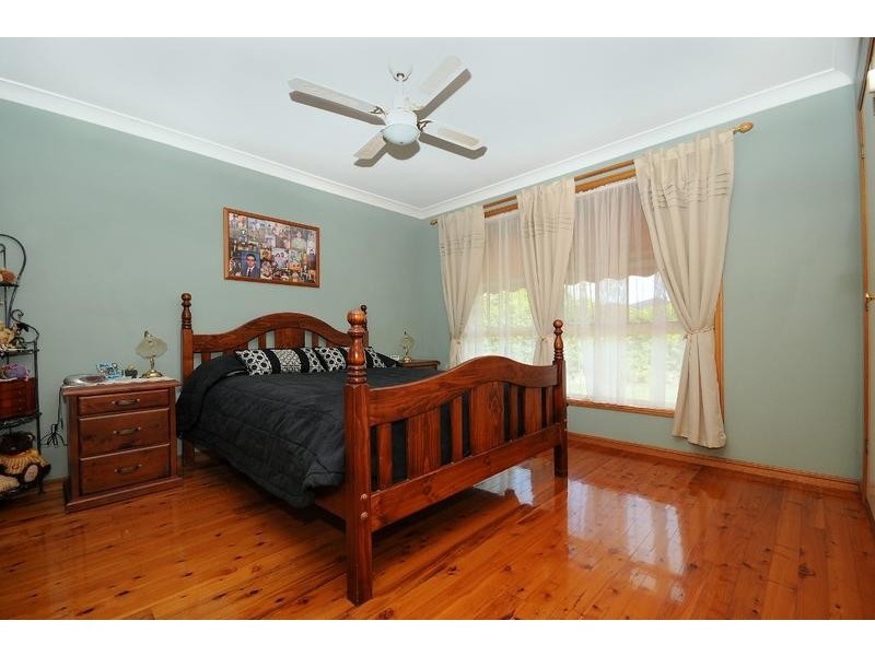 418 Mackenzie Street, Middle Ridge QLD 4350