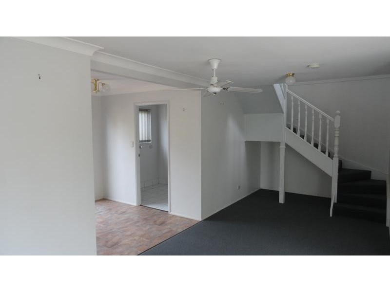 1/251 HERRIES STREET, Newtown QLD 4305