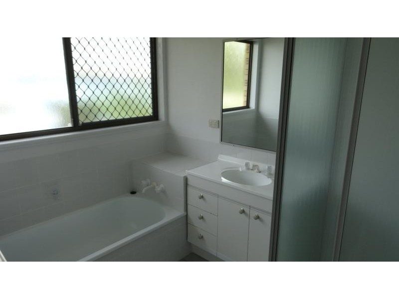 1/251 HERRIES STREET, Newtown QLD 4305