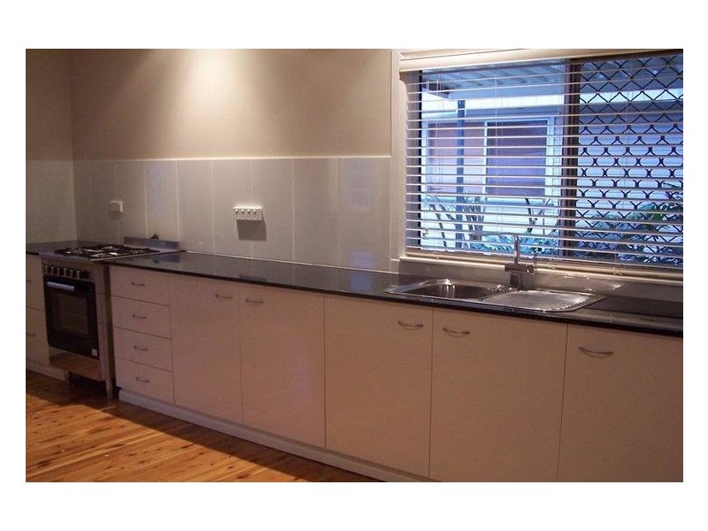 29 McIntyre, Centenary Heights QLD 4350