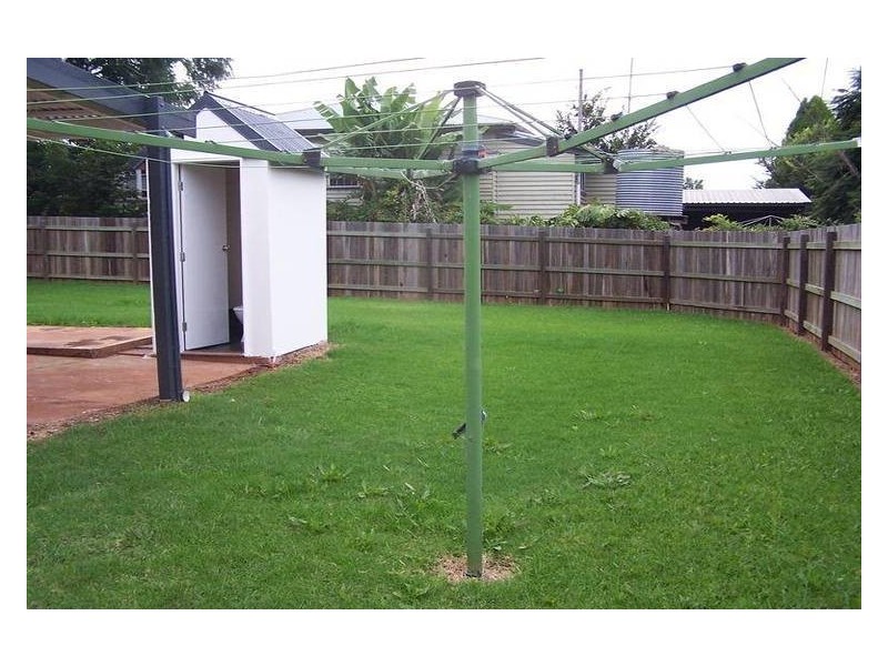 29 McIntyre, Centenary Heights QLD 4350