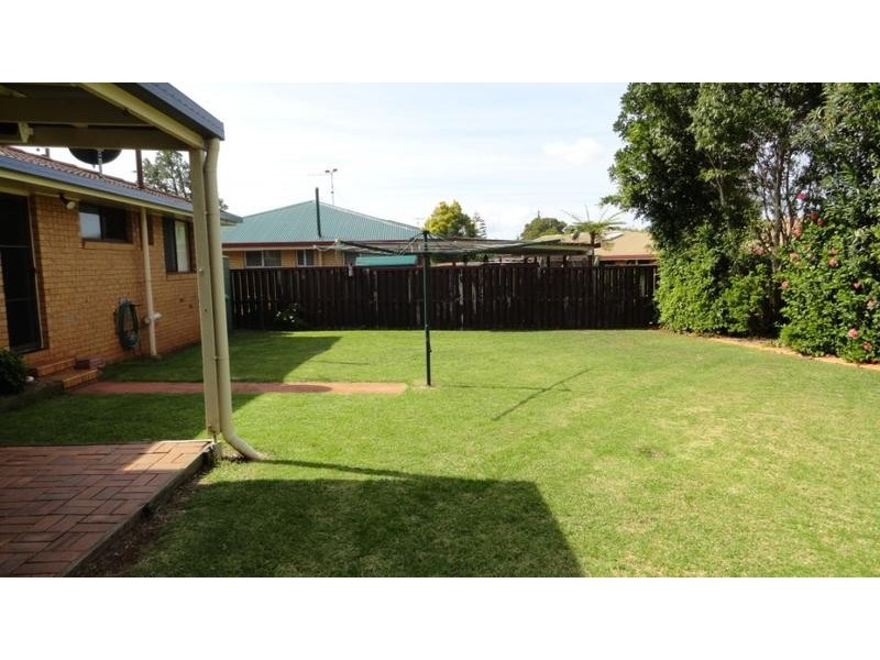 55 JENNIFER CRESCENT, Darling Heights QLD 4350