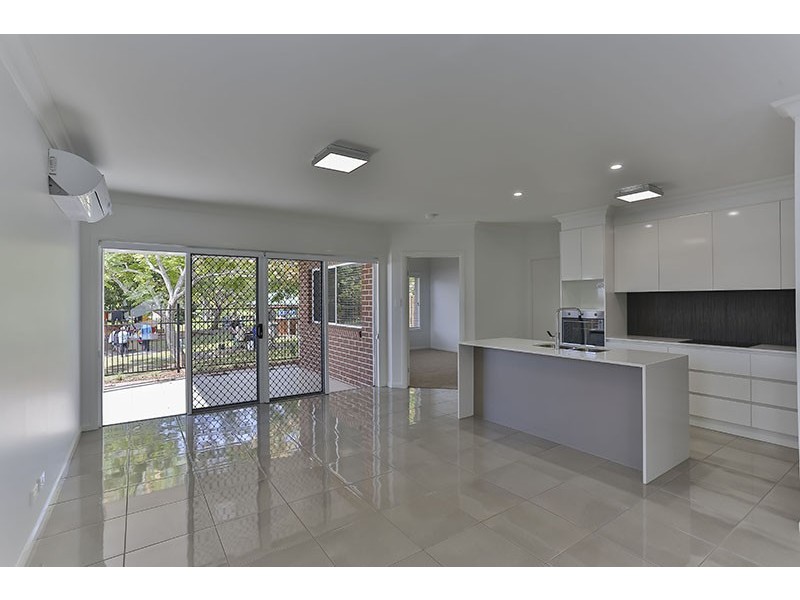 2/5 Bright Street, South Toowoomba QLD 4350