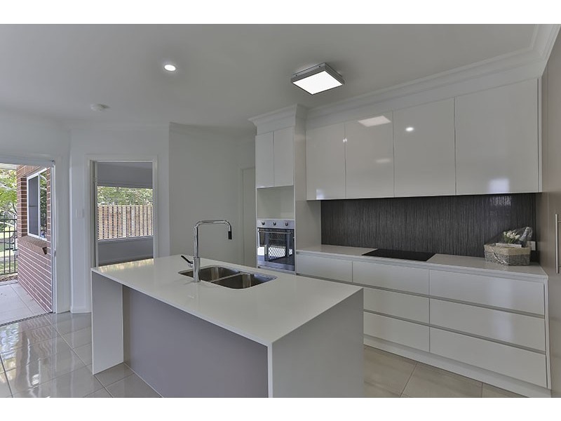 2/5 Bright Street, South Toowoomba QLD 4350