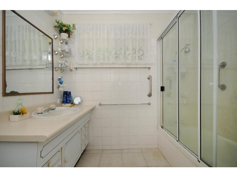 11 Noack Street, Harristown QLD 4350