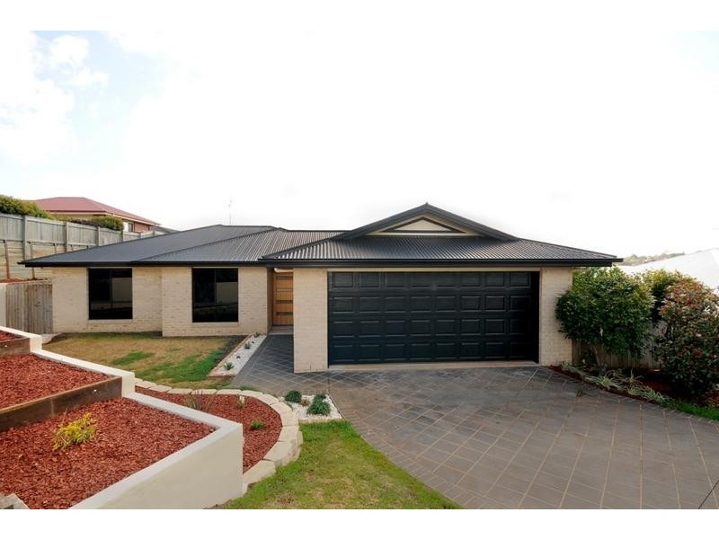 17 Horrocks Crescent, Kearneys Spring QLD 4350