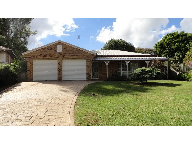 2 RADIATA COURT, Darling Heights QLD 4350