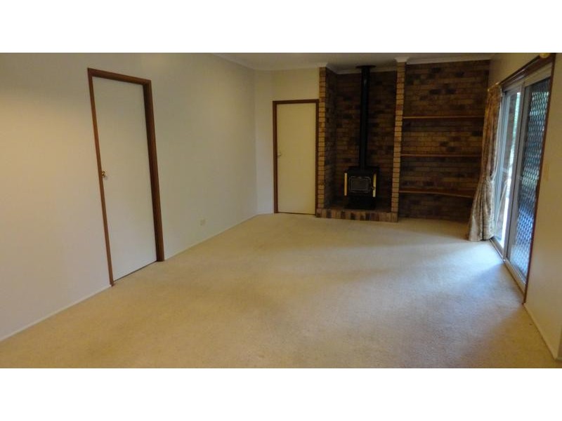 2 RADIATA COURT, Darling Heights QLD 4350