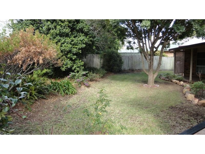 2 RADIATA COURT, Darling Heights QLD 4350