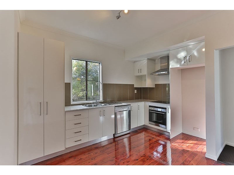 66 Gordon Avenue, Newtown QLD 4350