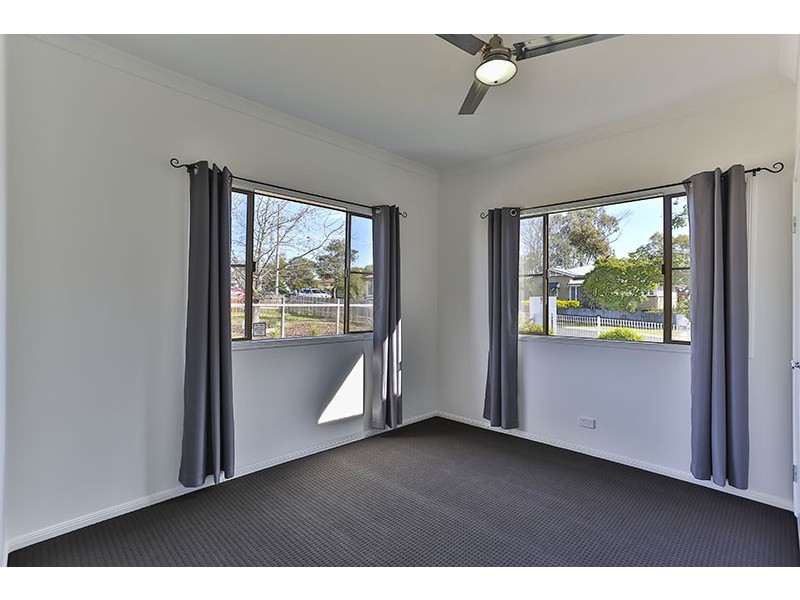 66 Gordon Avenue, Newtown QLD 4350
