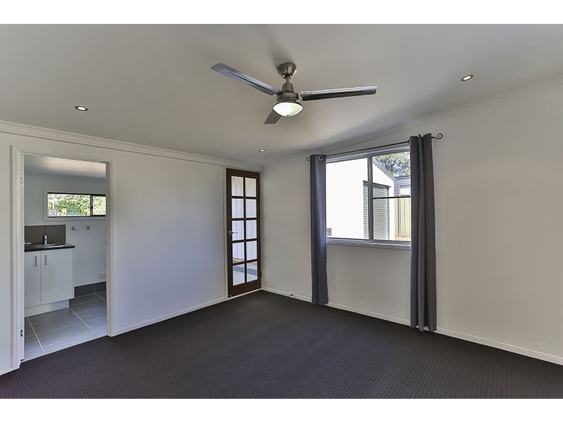 66 Gordon Avenue, Newtown QLD 4350