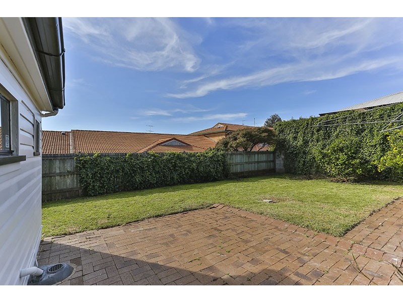 66 Gordon Avenue, Newtown QLD 4350