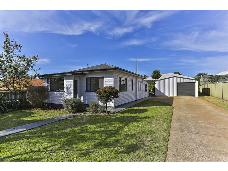 66 Gordon Avenue, Newtown QLD 4350