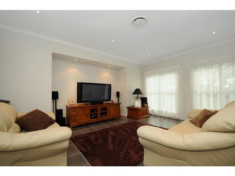 16 Pelican Drive, Rangeville QLD 4350