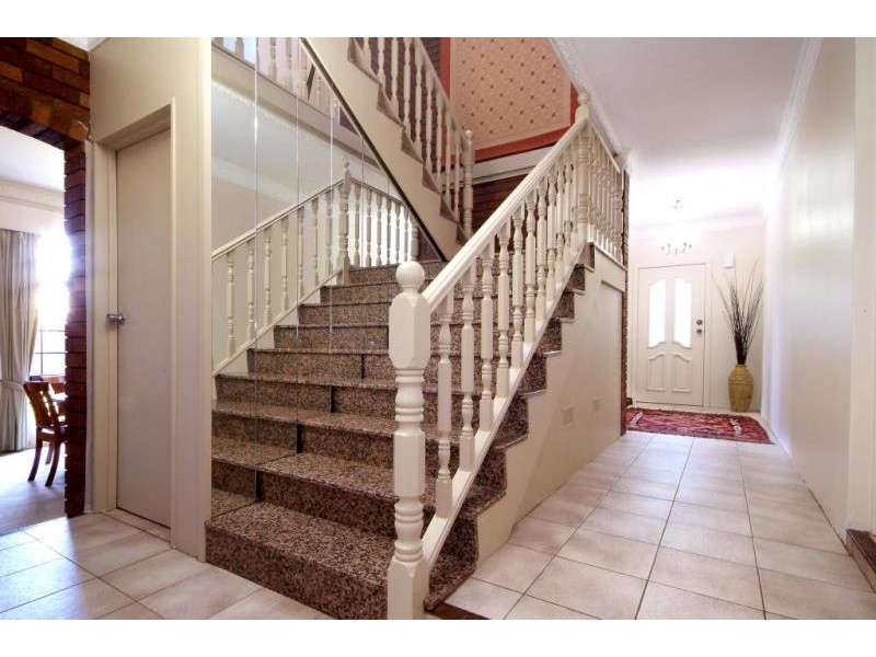 19D Wirra Wirra Street, Mount Lofty QLD 4350