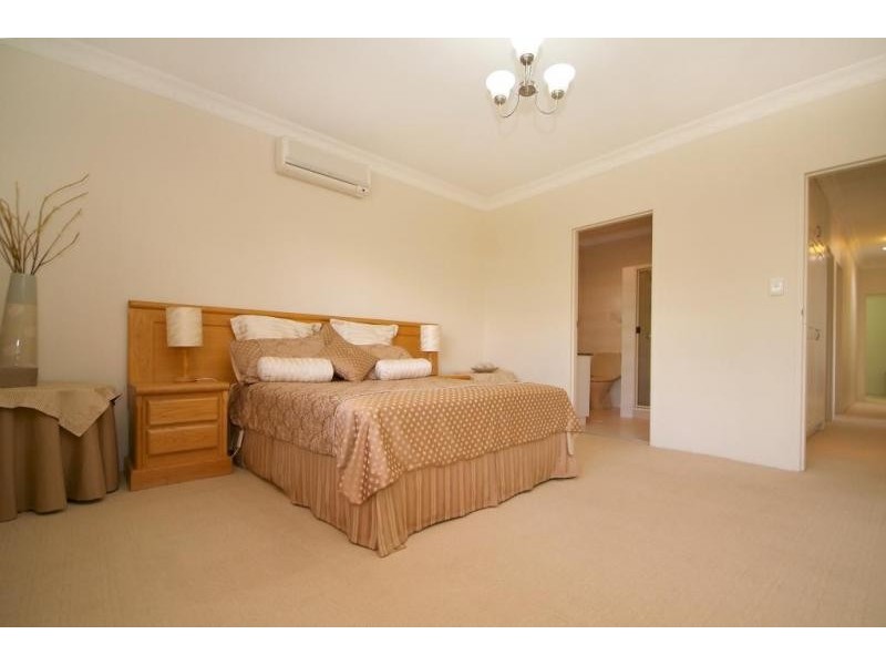 19D Wirra Wirra Street, Mount Lofty QLD 4350