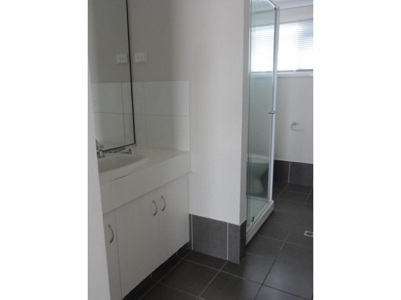 21 Agnes Street, Centenary Heights QLD 4350