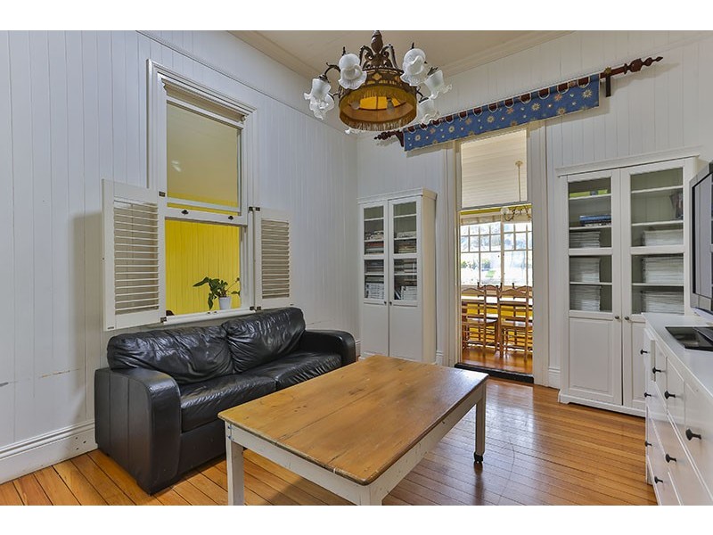 2 South Street, Rangeville QLD 4350