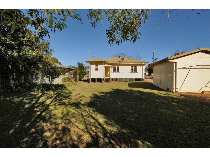 5 Farquharson Street, Harristown QLD 4350