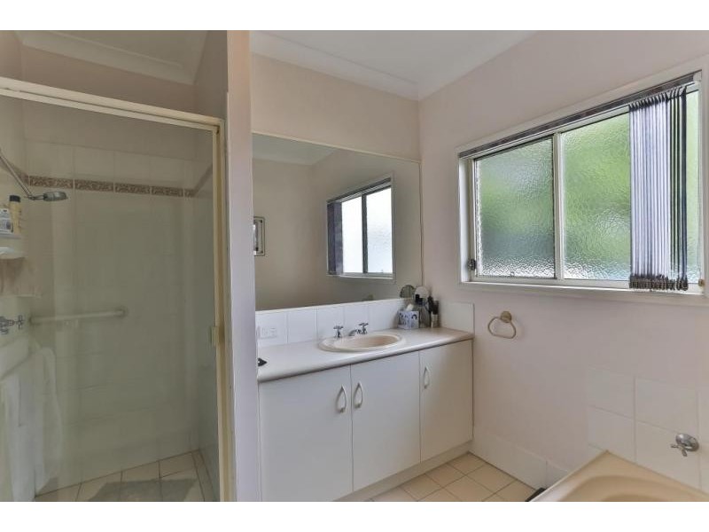 1a St Louis, East Toowoomba QLD 4350
