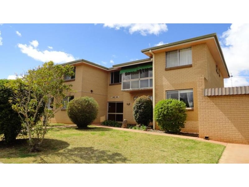 4/128 CURZON STREET, Rangeville QLD 4350