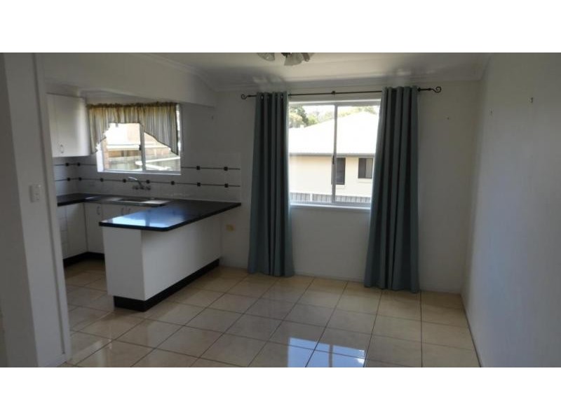 4/128 CURZON STREET, Rangeville QLD 4350