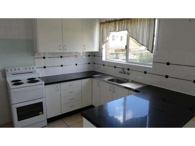 4/128 CURZON STREET, Rangeville QLD 4350
