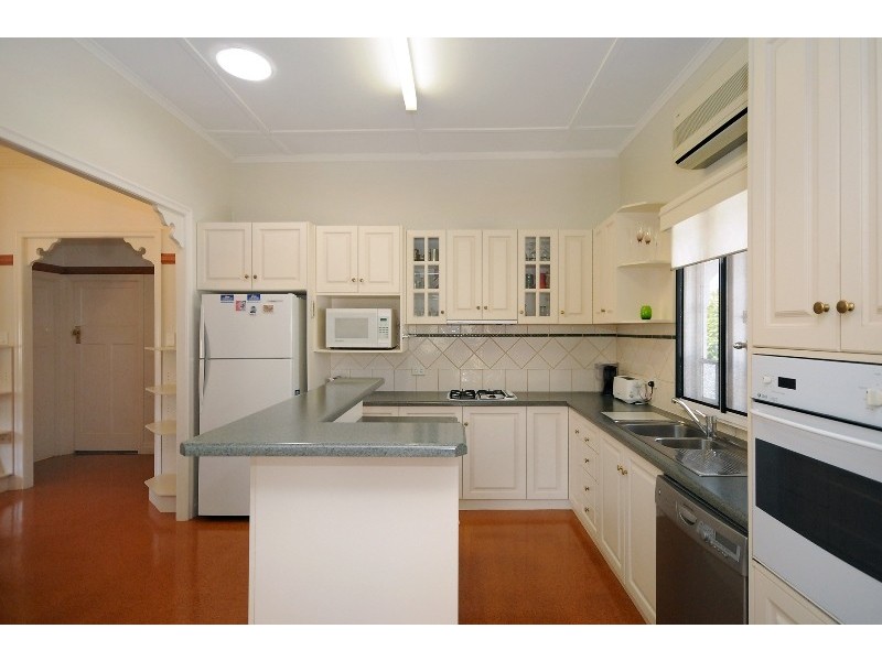 9 Vacy Street, Newtown QLD 4350