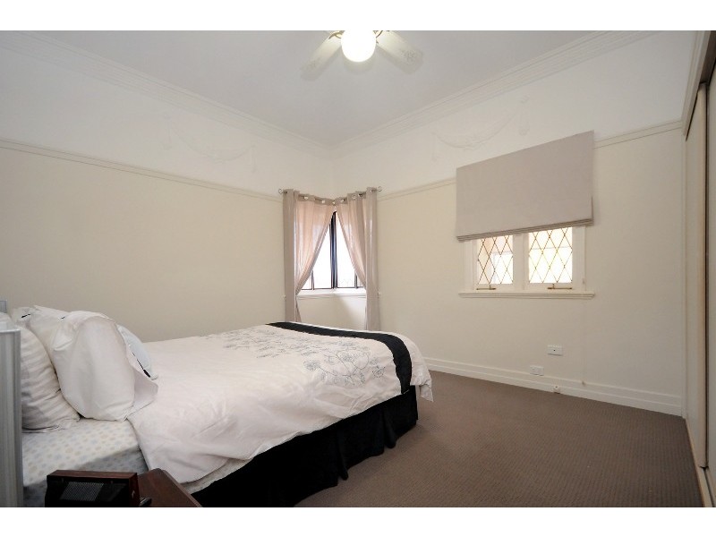 9 Vacy Street, Newtown QLD 4350