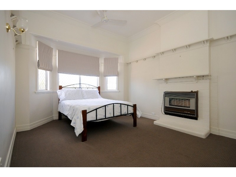 9 Vacy Street, Newtown QLD 4350