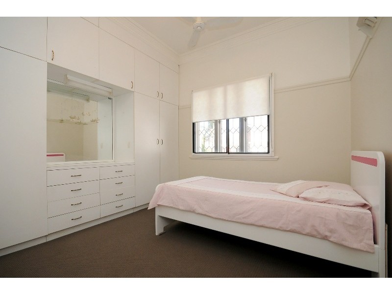 9 Vacy Street, Newtown QLD 4350