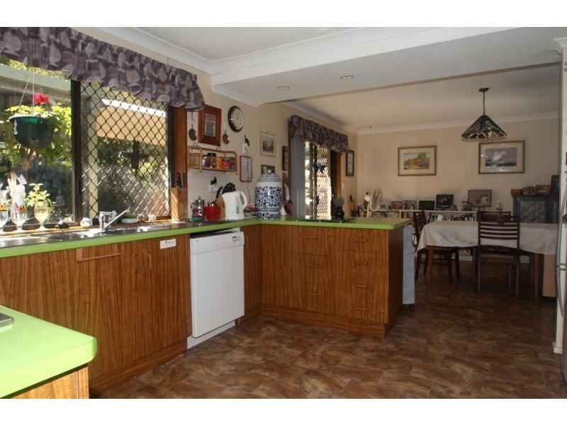 15 Rowland Court, Gowrie Mountain QLD 4350