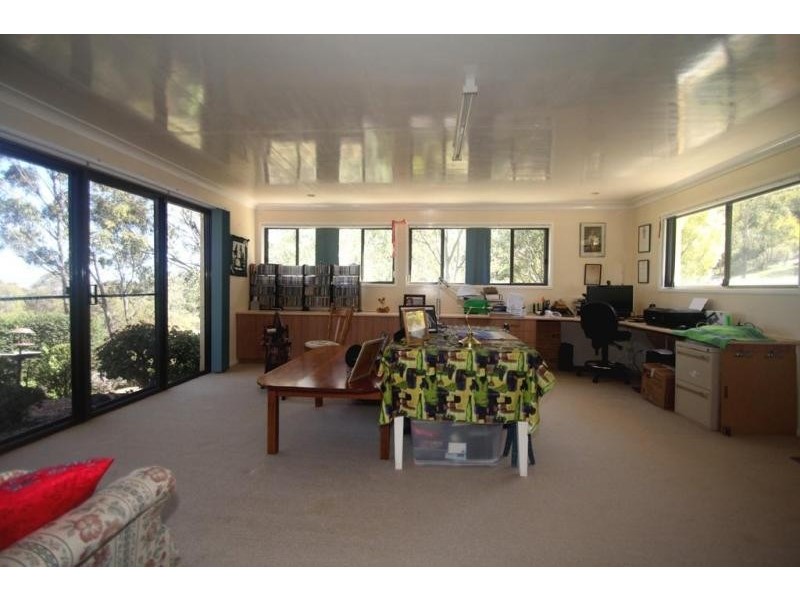 15 Rowland Court, Gowrie Mountain QLD 4350