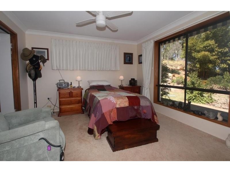 15 Rowland Court, Gowrie Mountain QLD 4350