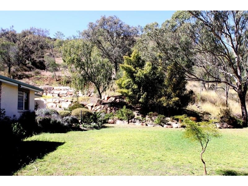15 Rowland Court, Gowrie Mountain QLD 4350