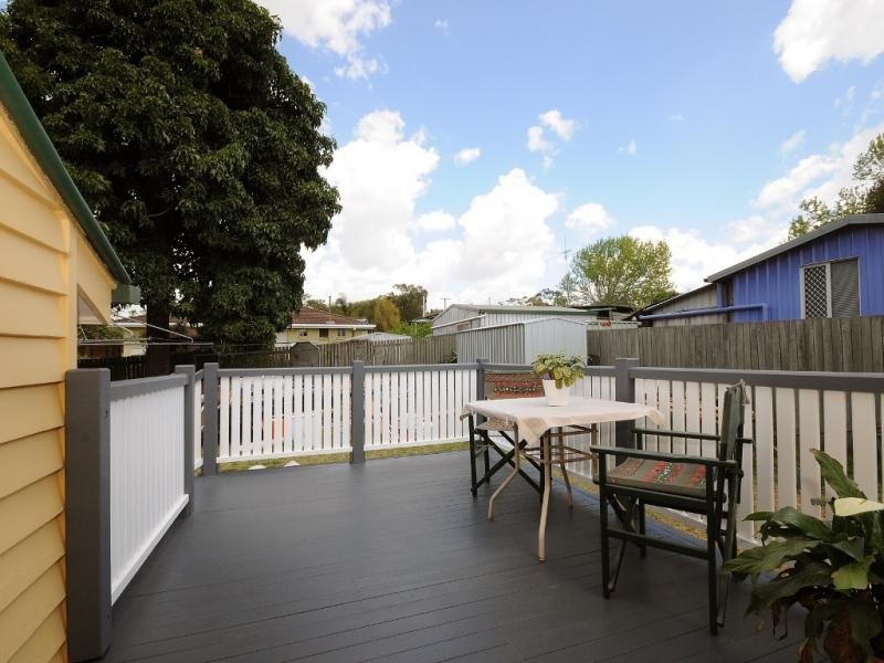 18 Elizabeth Street, South Toowoomba QLD 4350