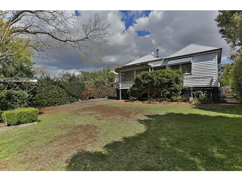 141 Perth Street, South Toowoomba QLD 4350