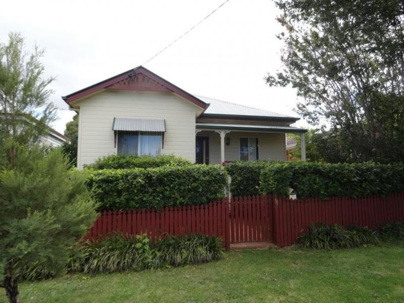 11 Kent Street, East Toowoomba QLD 4350