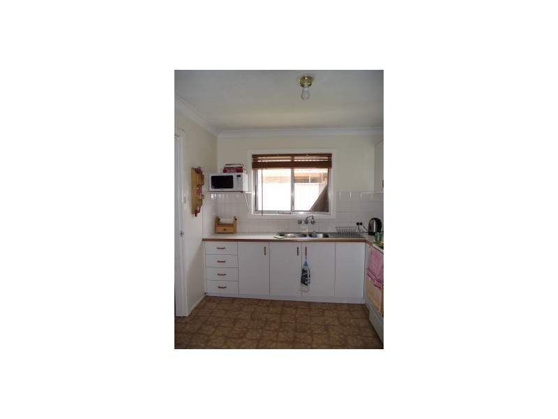 2 Bowe Street, Moree NSW 2400