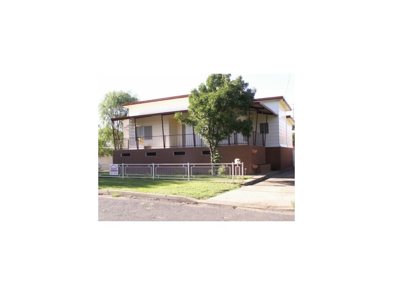 2 Mitchell Street, Moree NSW 2400