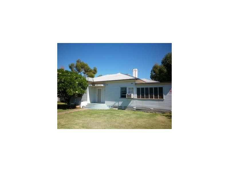 295 Gosport Street, Moree NSW 2400