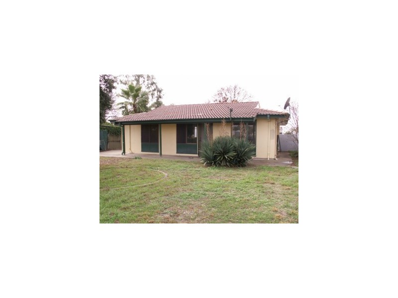8 James Street, Moree NSW 2400