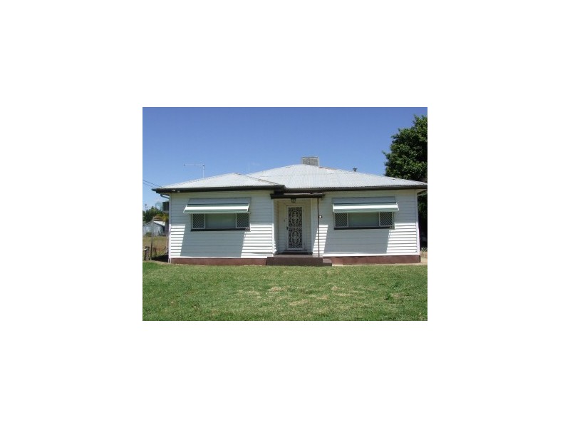 61 Dover Street, Moree NSW 2400