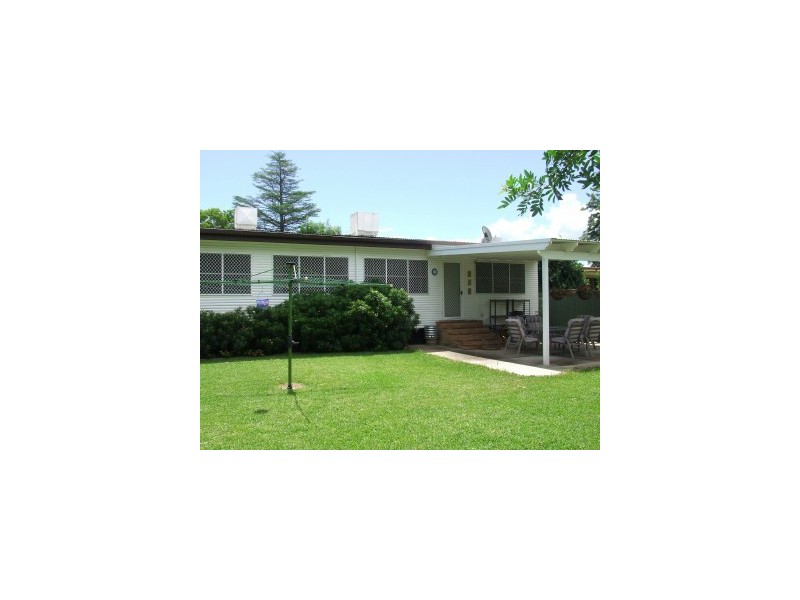 4 Mackenzie Street, Moree NSW 2400