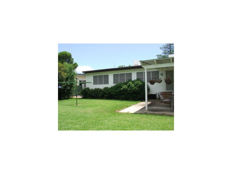 4 Mackenzie Street, Moree NSW 2400