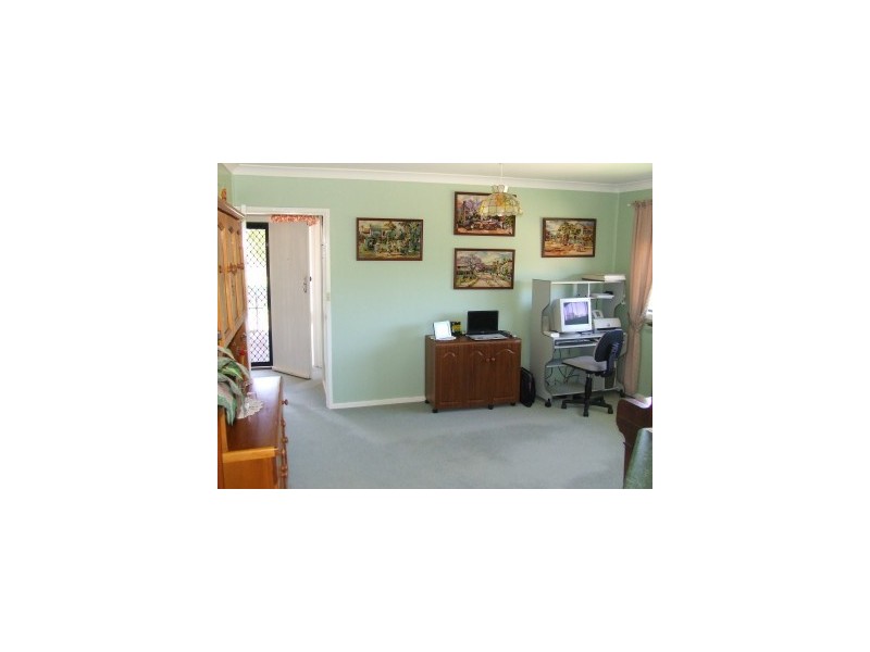 7 Robertson Ave, Moree NSW 2400