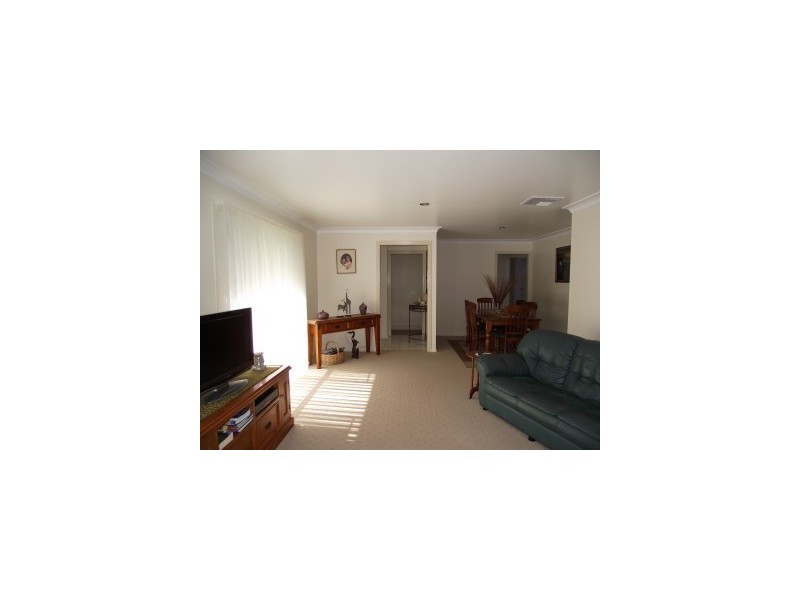 25 Maple Ave, Moree NSW 2400