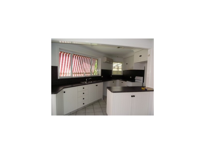 4 Helensvale Avenue, Moree NSW 2400